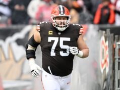Browns Pro Bowler ombreggia Johnny Manziel durante il suo annuncio di ritiro