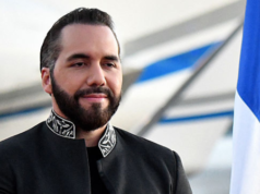 Nayib Bukele si candida per il terzo mandato presidenziale nel 2027