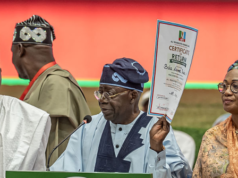 Il tribunale nigeriano ordina la decertificazione di cinque partiti di opposizione prima delle elezioni