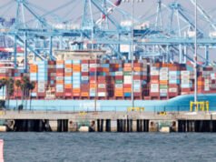 Il deficit commerciale degli Stati Uniti si restringe a causa dell’impennata record delle esportazioni di petrolio e delle importazioni di intelligenza artificiale