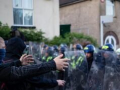Sette incarcerati per le violente proteste seguite all’omicidio di Nowak ammanettato