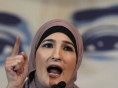 L’attivista di estrema sinistra Linda Sarsour dichiara Graham Platner “autentico”