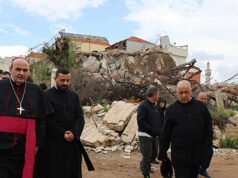 Il nunzio cattolico visita i cristiani libanesi che sfidano gli ordini di evacuazione israeliani