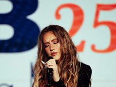 “Attraverso tutti i giorni di inferno e di gloria, rimani qui con straordinaria grazia”