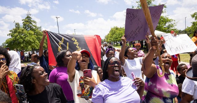 Juan-Figueroa_The-Dallas-Morning-News-via-Getty-Images-3-640x335.jpg