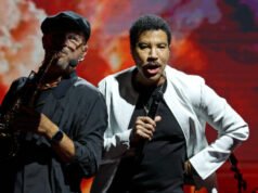 Lionel Richie ricoverato in ospedale dopo aver interrotto lo spettacolo a causa di un incantesimo vertiginoso