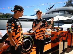 LEGO regala a Lando Norris e Oscar Piastri le loro prime minifigure McLaren