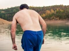 L’uomo che avrebbe tentato di annegare uno sciatore d’acqua è accusato di tentato omicidio