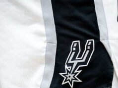 Un tifoso degli Spurs muore per gli infortuni subiti durante la celebrazione delle finali NBA