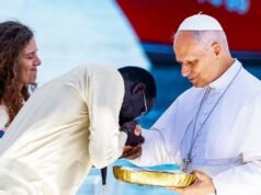 Papa Leone colpisce le spiagge del popolare punto di ingresso dei migranti europei dopo aver criticato le politiche globali sull’immigrazione
