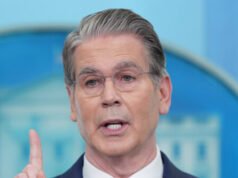 Guarda Scott Bessent umilia i democratici