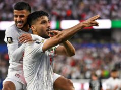 La celebrazione della pistola con il dito del giocatore iraniano suscita polemiche