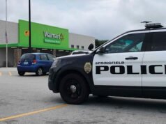 Dodici persone sono morte in un incidente aereo nel Missouri, dice la pattuglia della statale