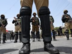 Esplosione e spari segnalati a Karachi in Pakistan