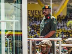 Il capo militare dell’Uganda ordina la chiusura di due mezzi di informazione