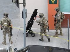 Gli agenti dell’FBI sparano a morte al presunto sequestratore in California