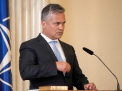 Il presidente rumeno sceglie l’ex sindaco liberale come primo ministro per formare il nuovo governo