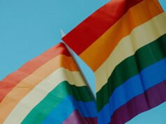 Il Phoenix Pride dichiara bancarotta in vista del “mese del Pride”