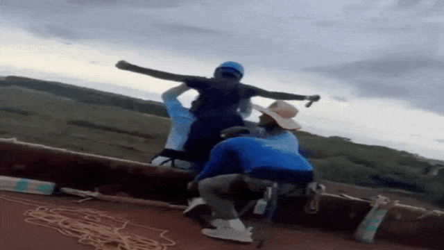 de3dcffab5794a52d4d85652db5513713a28147cef64d463226fa8aa9cdb2d7e.gif
