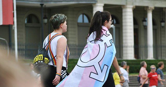 deliagiandeiniQ8urQ8ow7CUunsplash-640x335.jpg