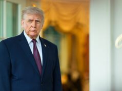 Donald Trump organizza una cena nel giardino delle rose per gli agricoltori americani