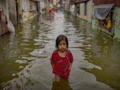 Quasi tutti i bambini nel mondo esposti ad almeno un rischio climatico: Rapporto