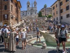 Un’ondata di caldo mortale attanaglia l’Italia e i Balcani mentre crescono i timori degli incendi