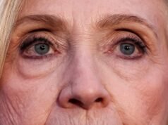 Hillary Clinton: i democratici devono combattere la rivoluzione per “portare indietro l’orologio”