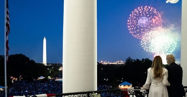 melania-donald-trump-fourth-of-july-fireworks-washington-monument-white-house-flickr-640x335.jpg