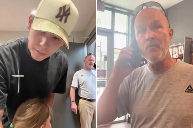 I poliziotti hanno chiamato il papà che portava le figlie piccole nel bagno delle donne, ma le mamme si sono lanciate in sua difesa