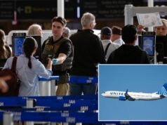 Presumibilmente un passeggero si imbarca su un volo United Airlines con una carta d’imbarco falsa, costringendo l’aereo a tornare al gate