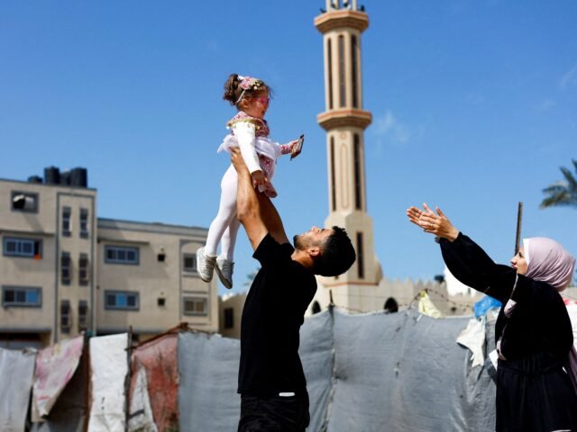 reuters_69e9bf3d-1776926525.jpg