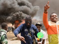 I keniani protestano contro la progettazione di una struttura di quarantena per l’Ebola negli Stati Uniti