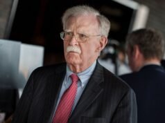 John Bolton, funzionario di Trump diventato nemico, accetta il patteggiamento nel caso dei documenti