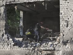 L’Ucraina afferma che l’attacco russo uccide cinque persone a Zaporizhzhia