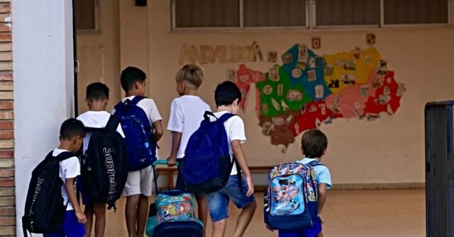 school-spain-students-640x335.jpg