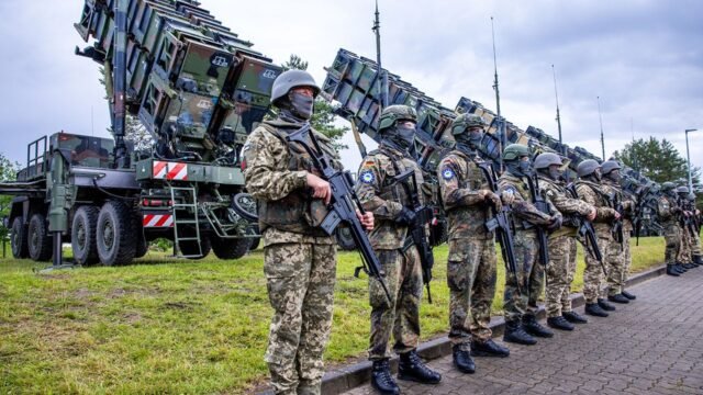 ukraine-weapons.jpg