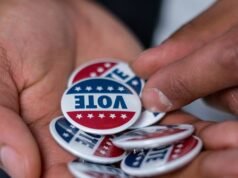 Il DHS approva il piano che consente agli Stati di verificare la cittadinanza degli elettori attraverso i database federali