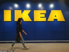 Ikea non sostituirà il mio lavandino rotto poiché afferma che ci ho lasciato cadere qualcosa dentro: GRU SUL CASO