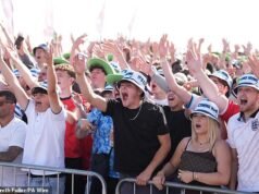 I tifosi inglesi passano dall’agonia all’estasi mentre riempiono i pub e tifano per i Tre Leoni da casa