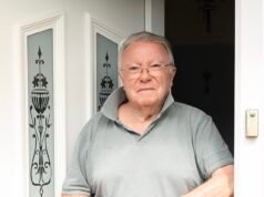 “Preferirei stare qui finché non morirò”: i proprietari di case si rifiutano di muoversi per combattere l’espansione di Heathrow mentre i piani della terza pista significano condanna a morte per i loro villaggi