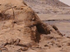 La struttura misteriosa nella foto di Marte della NASA scatena le teorie di una civiltà perduta da tempo sul Pianeta Rosso