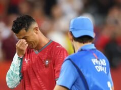 Cristiano Ronaldo scoppia in lacrime indossando la maglia di Diogo Jota dopo che il Portogallo ha vinto per lui ai Mondiali, un anno dopo la morte della stella del Liverpool in un incidente stradale