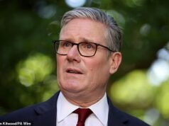 Starmer si prepara all’umiliazione finale da parte di Trump: il Primo Ministro affronta la rabbia degli Stati Uniti mentre si dirige verso la NATO, cruciale dopo essere rimasto a corto di spese per la difesa