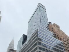 L’enorme grattacielo di Midtown Manhattan è stato evacuato per paura che sia sull’orlo del CROLLO dopo che gli operai edili hanno notato crepe e colonne deformate