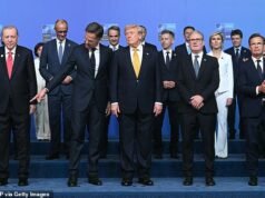 Vorresti non essere Keir? Starmer vive un momento imbarazzante accanto a Trump al vertice della NATO, dopo che il presidente ha rinnovato le sue frecciate sull’Iran