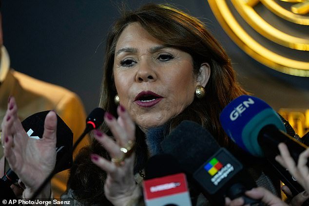 109891875-15967841-The_Paraguayan_politician_who_was_accused_of_brazen_racism_by_Ky-a-42_1783679605208.jpg