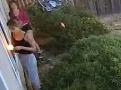 Tre ragazze californiane hanno filmato mentre lanciavano petardi accesi nella finestra della cameretta dei bambini dopo aver sentito il cane abbaiare