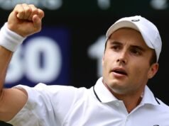 Arthur Fery vs Alexander Zverev – Semifinale di Wimbledon LIVE: il primo set ravvicinato si conclude con la wildcard britannica spazzata via al tie break – mentre il 23enne sfavorito cerca di continuare la corsa da favola sul campo centrale