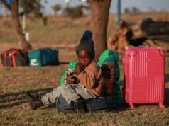 Una volta il Sudafrica veniva acclamato come una “nazione arcobaleno” – ora è dilaniato dall’”afrofobia” mentre i neri sudafricani si rivoltano contro i migranti illegali provenienti da altri paesi africani che temono possano prendere il loro lavoro: SUE REID